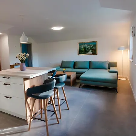 Vineyard Radulja Daire *