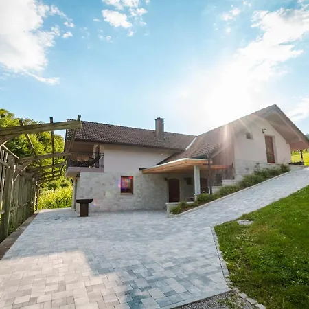 Vineyard Radulja * Smarjeske Toplice